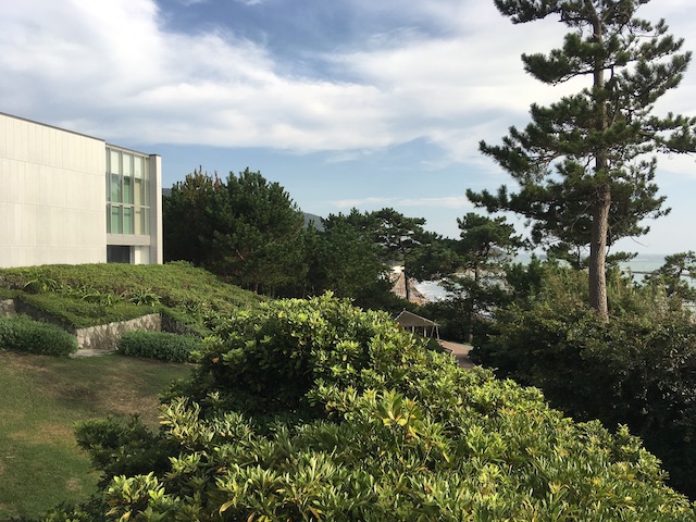 葉山 神奈川美術館